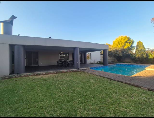 3 BEDROOM HOUSE FOR SALE IN VANDERBIJLPARK SE 3
